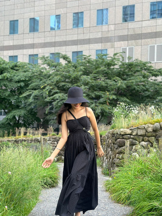 Dalina in Black